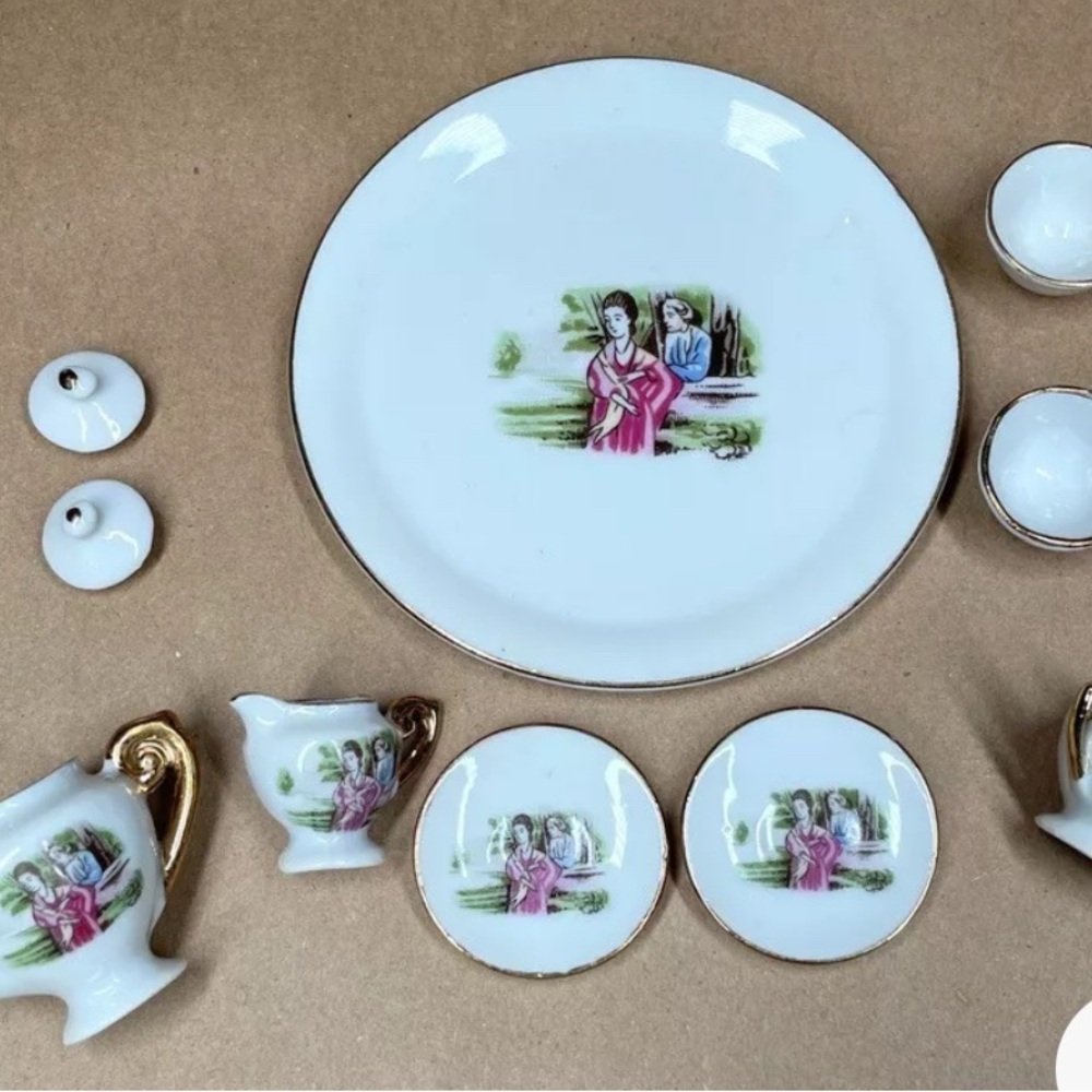 Delixe 1O piece porcelain limoge style TEA SET